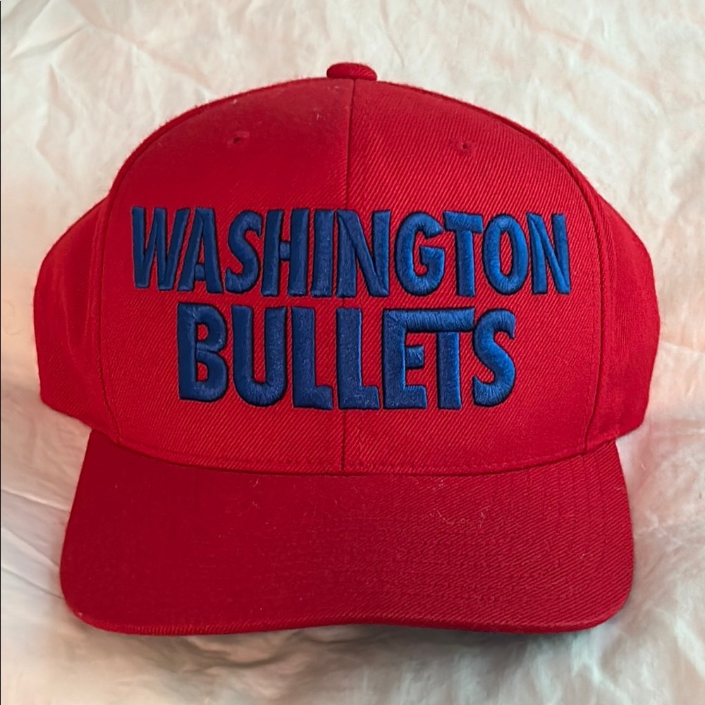 NWOT ~ Washington Bullets ~ Mitchell & Ness ~ Red Snapback Cap